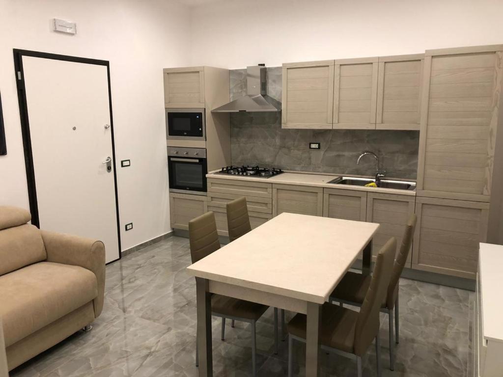 13 Minuti Dal Centro Acomodação com café da manhã Reggio di Calabria Exterior foto