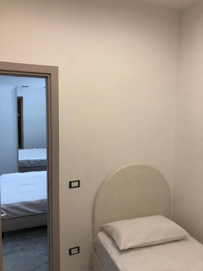 13 Minuti Dal Centro Acomodação com café da manhã Reggio di Calabria Exterior foto